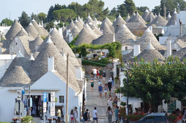 alberobello-3645181_1920